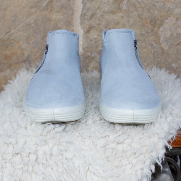 Ecco Pale Blue Low Bootie Size Zip Suede Leather Boot Sneaker Size 10 - Picture 3 of 12